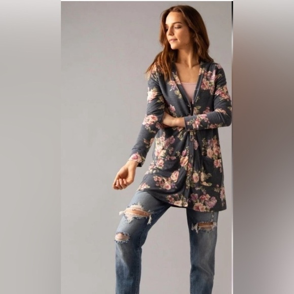 Agnes & Dora™ Essential Cardigan Pop of Pink Size S (4/6) Lightweight Floral - Picture 1 of 13